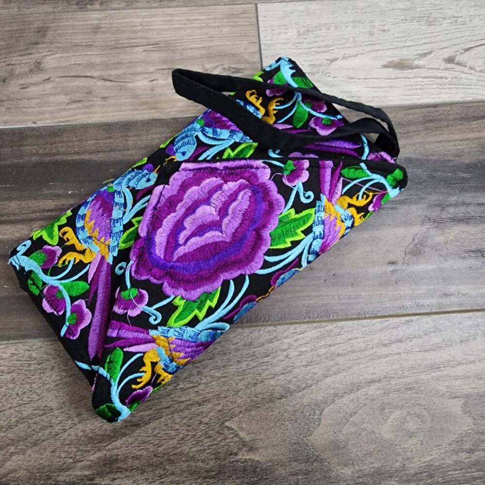 Boho Floral and Bird Embroidered Wristlet Clutch Bag ***Some loose strings*** - Picture 11 of 12